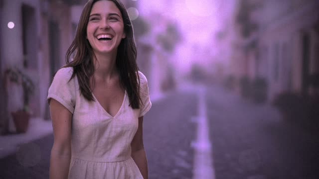 Aura style: a dreamy violet glow around you